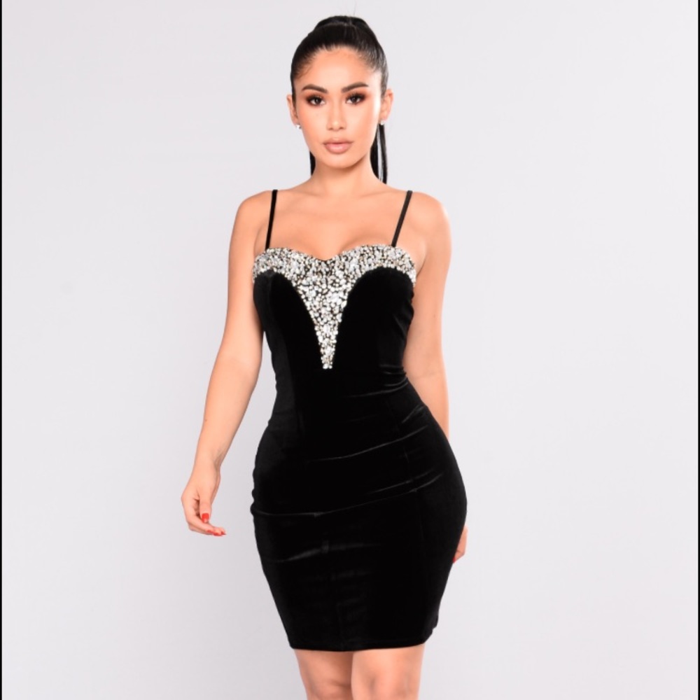 Gem Velvet Dress NWT Fashion Nova - Black - Picture 4 of 8